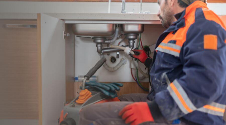 Descale Tankless Water Heater in Wilsons, VA